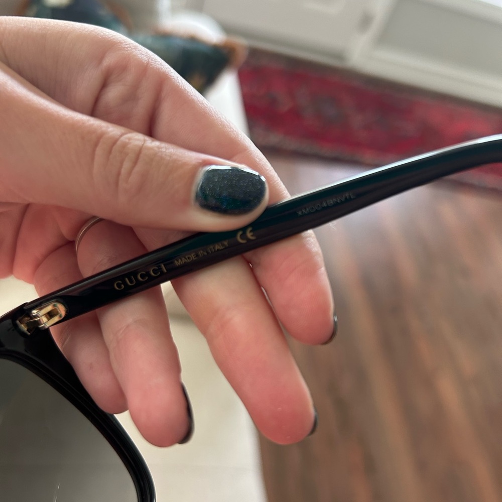 Authentic Gucci sunglasses - Picture 3 of 4